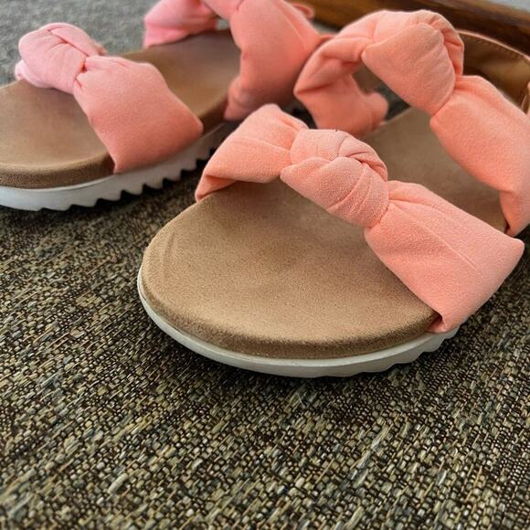 Cat & Jack girls size 13 sandals, peach - Picture 2 of 5